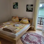Quarto em Acomodações Particulares Gaestehaus Rosl