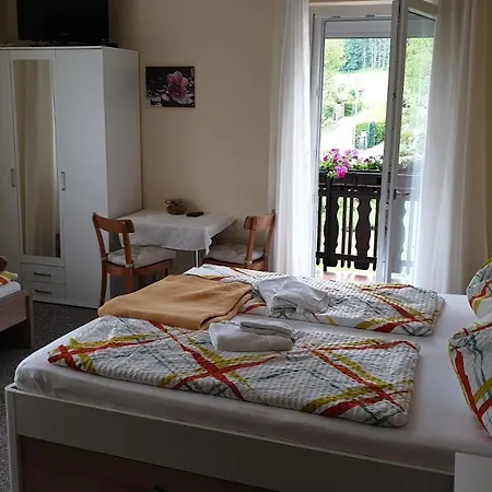 Privatunterkunft Rosl *