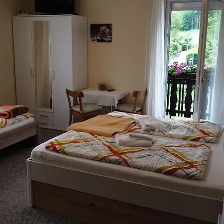 Privatunterkunft Rosl *